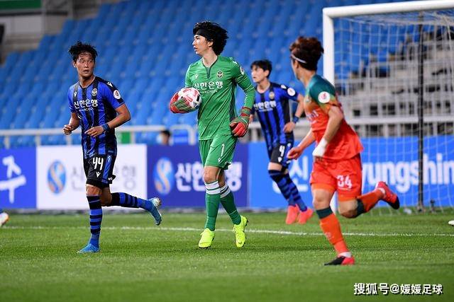 媒体人：尼克斯像04年活塞各司其职 马刺G2调整的空间很大
